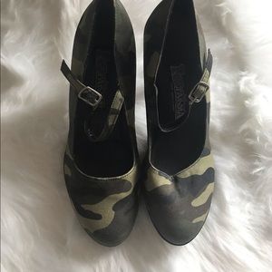 Funtasma camo Mary Jane heels